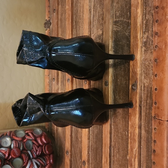 Soho Lab Black Stretch Vinyl Pointed Toe Booties - Picture 3 of 9